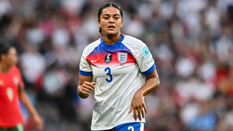 Bek Inggris Jess Carter Mundur dari Media Sosial Usai Rasisme, Tim Mengecam 'Racun Online'