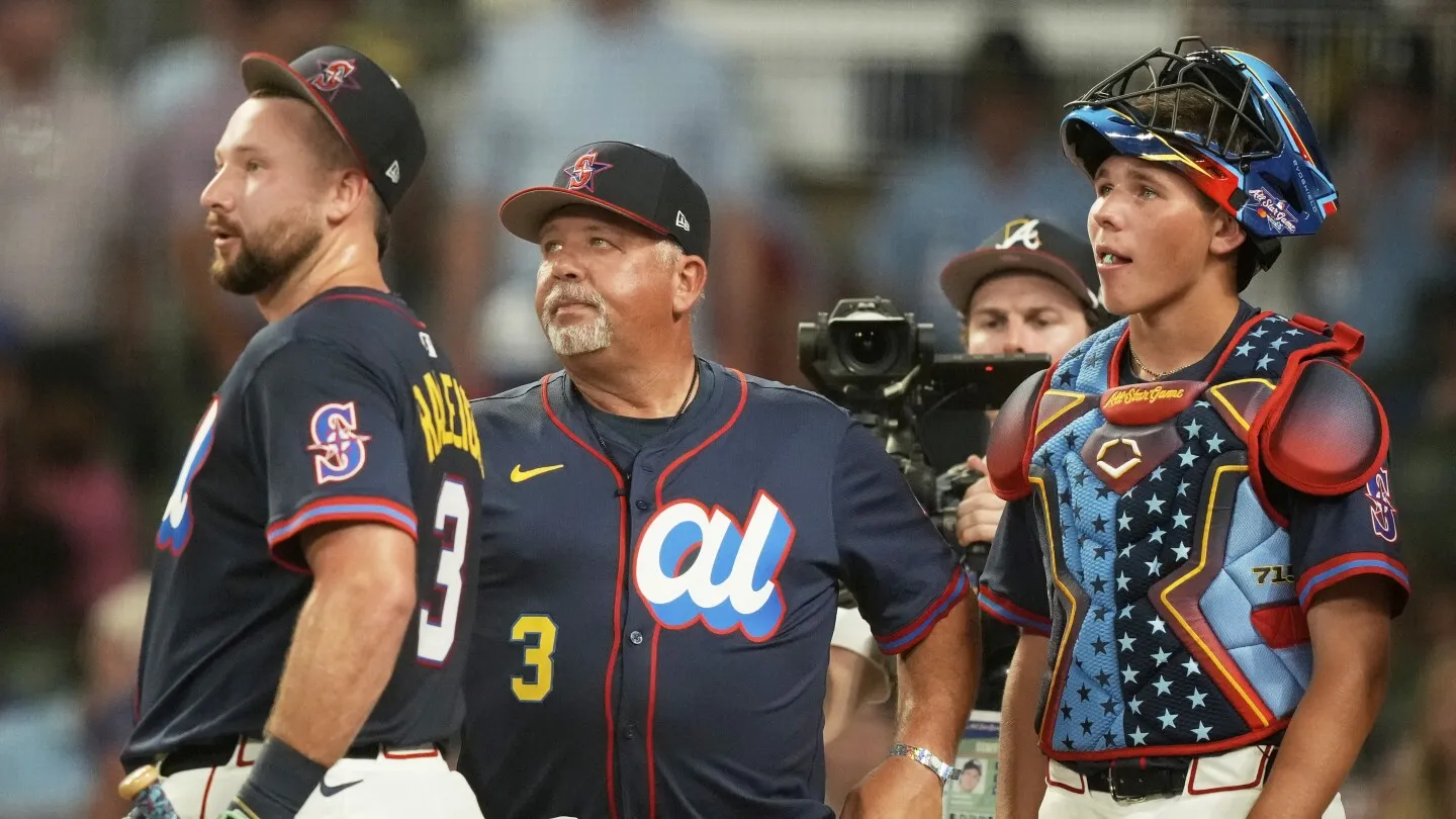 Dengan dukungan keluarga, Cal Raleigh menjadi penangkap, switch-hitter pertama yang memenangkan Home Run Derby