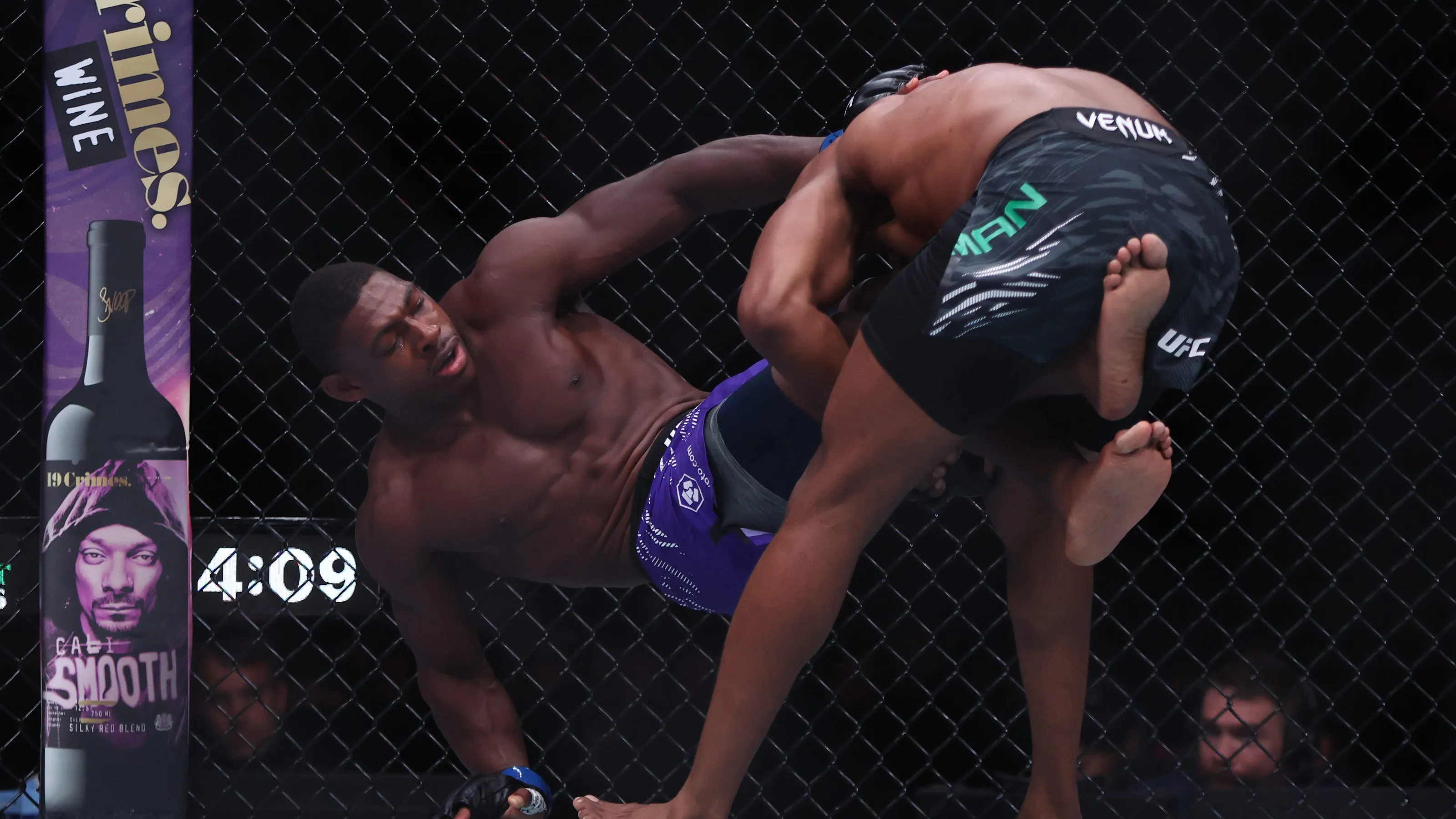 Reaksi Petarung atas Kemenangan Comeback Kamaru Usman vs. Joaquin Buckley di UFC on ESPN 69