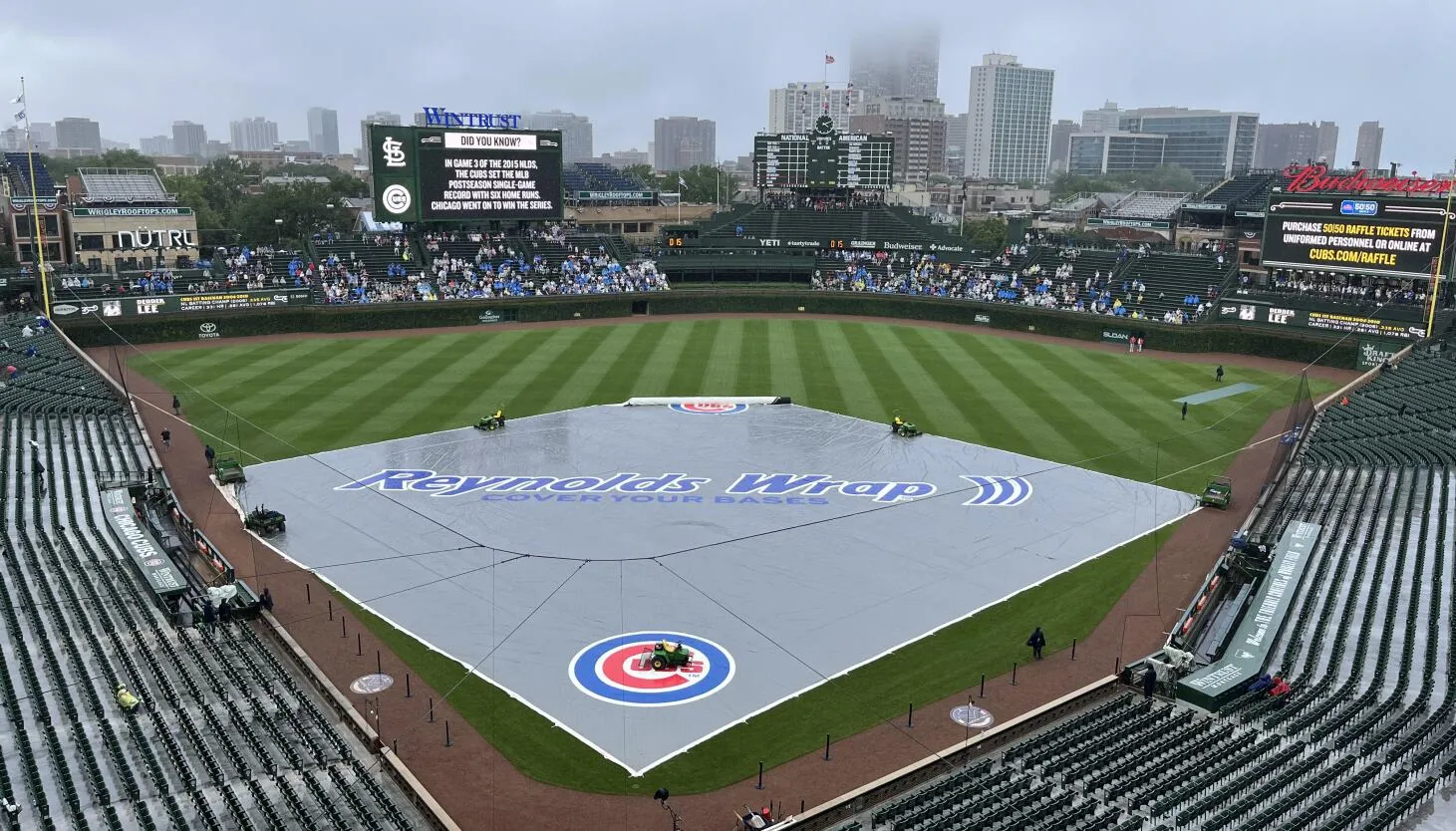 Awal Final Seri Cubs dengan Cardinals Diperkirakan Tertunda karena Hujan di Area Chicago - Chicago Sun