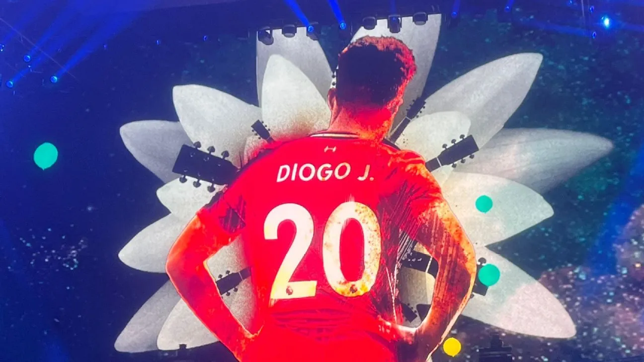 Oasis beri penghormatan kepada Diogo Jota saat konser pertama tur reuni