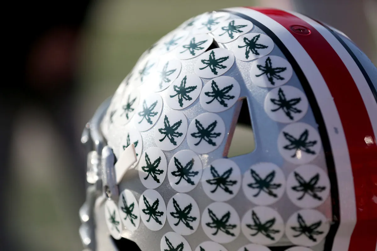 Doa Mengalir Setelah Kecelakaan Mobil Fatal Melibatkan Legenda Sepak Bola Ohio State